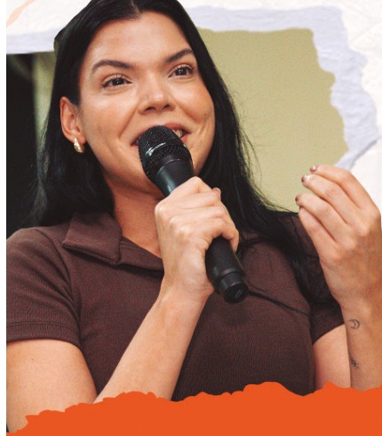 Lorena Pinheiro em evento comunitário